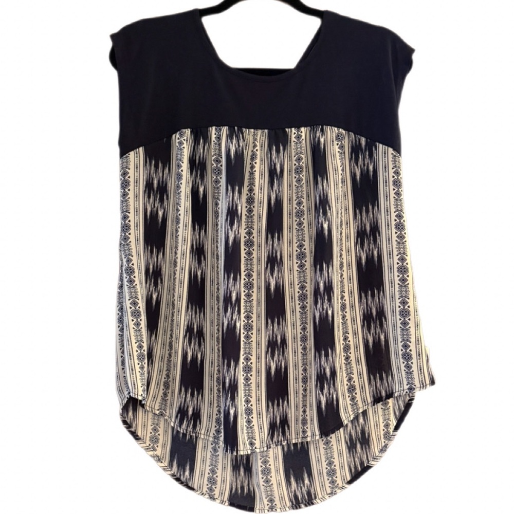 Xhilaration Boho Hi-Low Tribal Print Top | Crisscross Back | Size M